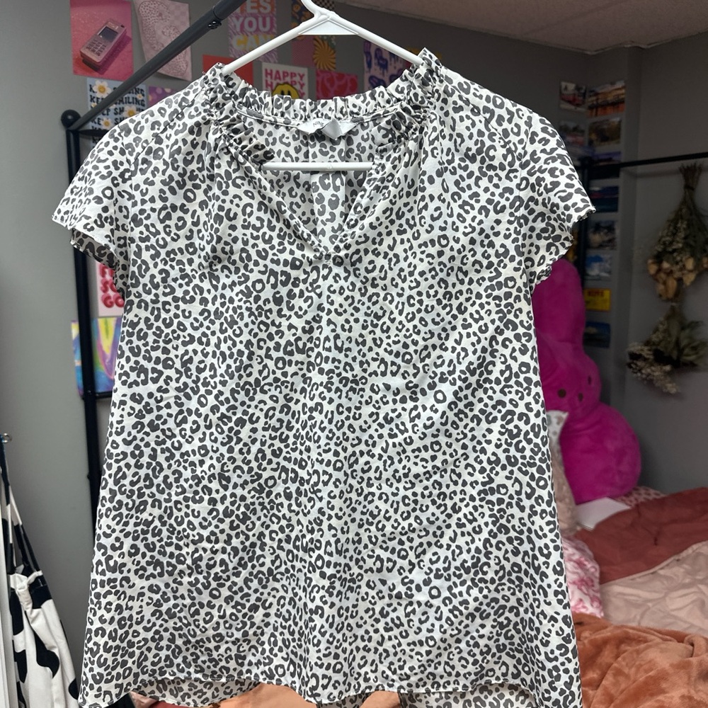 Nine West Black and White Top with Chic Design